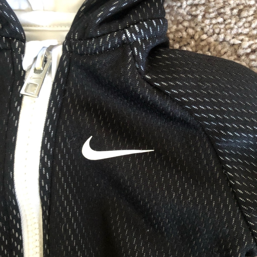 Nike onesie - Picture 5 of 11